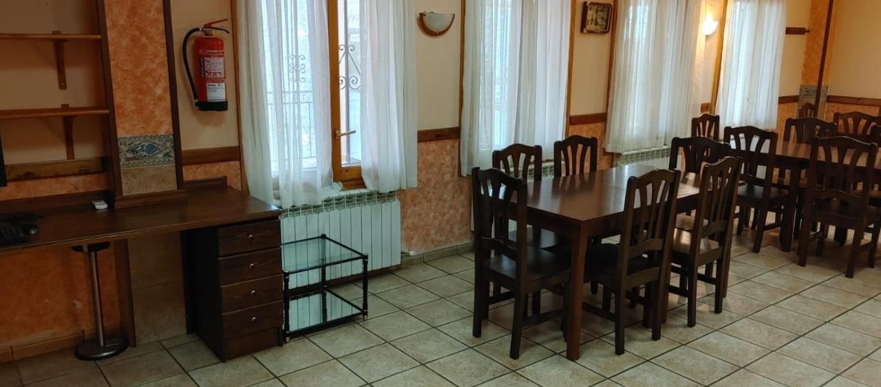 Hostal Estopinan Estopinan del Castillo Экстерьер фото